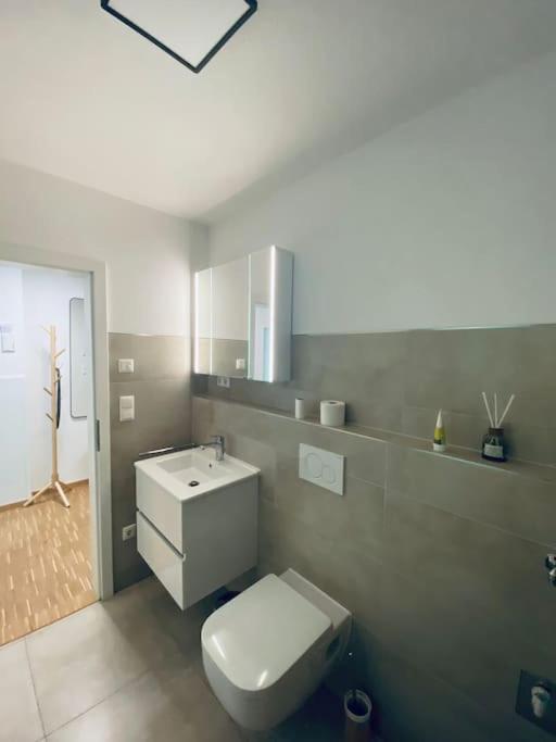 Doreyhome P5 - Zentrale Apartment Fuer 5 Pers Nahe Der Altstadt - Parkplatz - Wlan Passau Eksteriør bilde